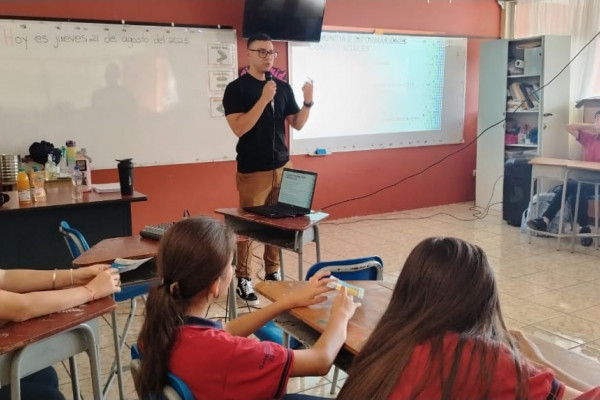 Charla sobre Redes Sociales