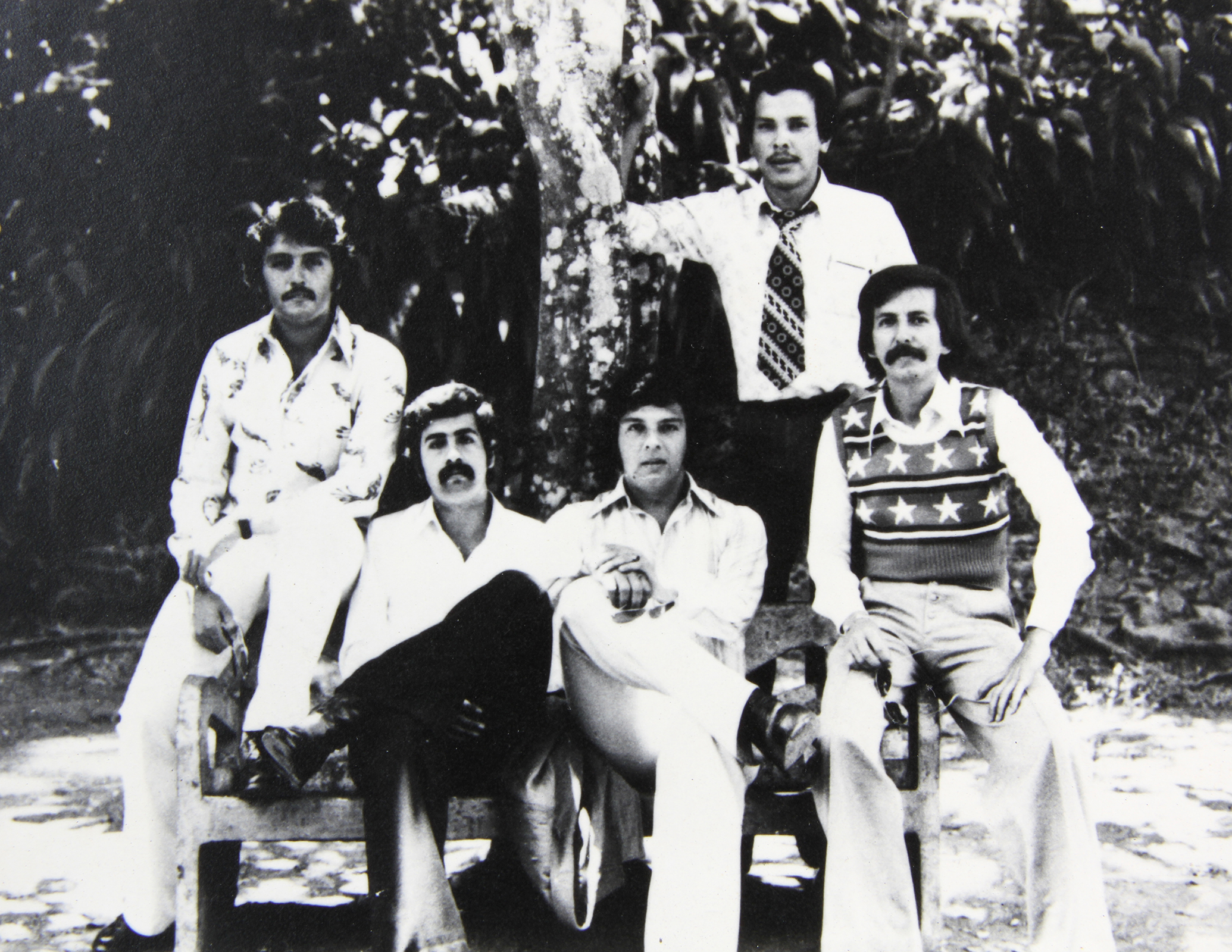 Fundadores Seccion Estupefacientes Marzo-1977 (Gerardo Lascarez Jimenez, Juan Soto Flores, Allen Ramirez Henderson, Gonzalo Bado Zuñiga, Gerardo Jimenez Solano)