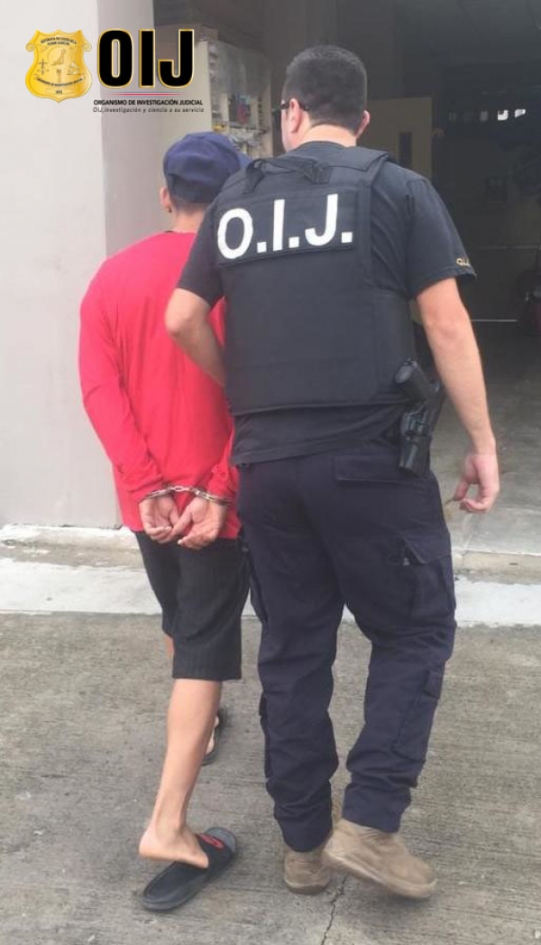 Menor de edad detenido como sospechoso de asaltos a peatón.