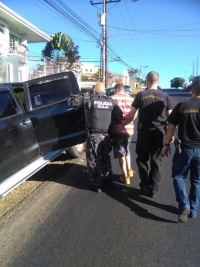 OIJ Delegación Regional de San Ramón: Agentes detuvieron a sospechoso de asaltar con arma.
