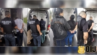 Detienen a grupo sospechoso de hurtar celulares en autobuses