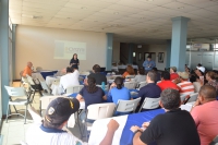 Seminario con empresarios turísticos en Puntarenas