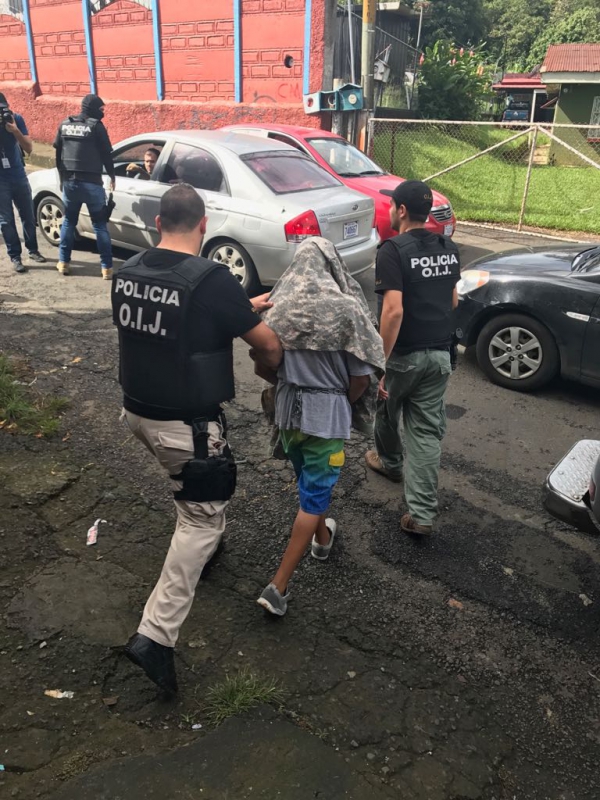 OIJ Delegación Regional de Alajuela: Detenidos dos hombres mayores y un menor sospechosos de robo agravado.